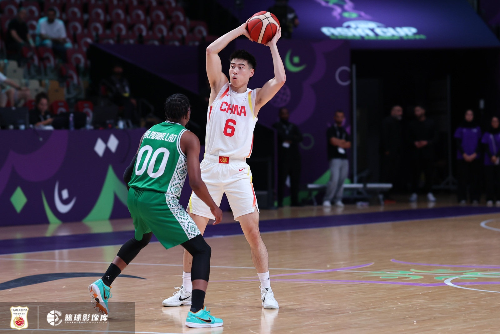 媒體人：首勝進(jìn)攻亮眼 防不住對手小外援成短板 末節節奏需調整