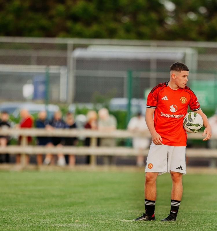 郵報：15歲小魯尼連跳三級進(jìn)入曼聯(lián)U19梯隊，隨隊參加海外錦標賽