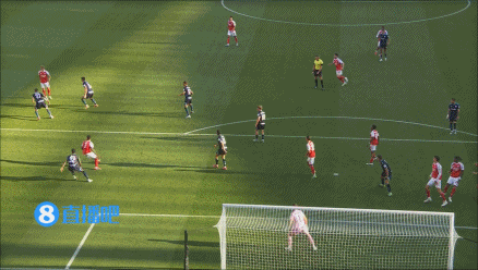 太靈性了！祖比門(mén)迪腳后跟做球，哈弗茨搶點(diǎn)可惜被擋出