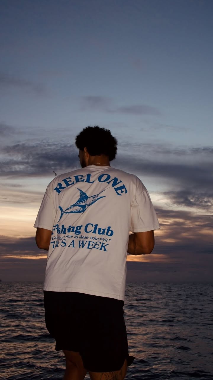 無(wú)憂(yōu)無(wú)慮??自由球員西蒙斯更新社媒曬照：還在釣魚(yú)??