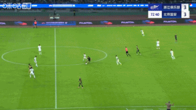 就差一點(diǎn)！王鈺棟一條龍殺入禁區+單挑王剛，兜射被侯森撲出