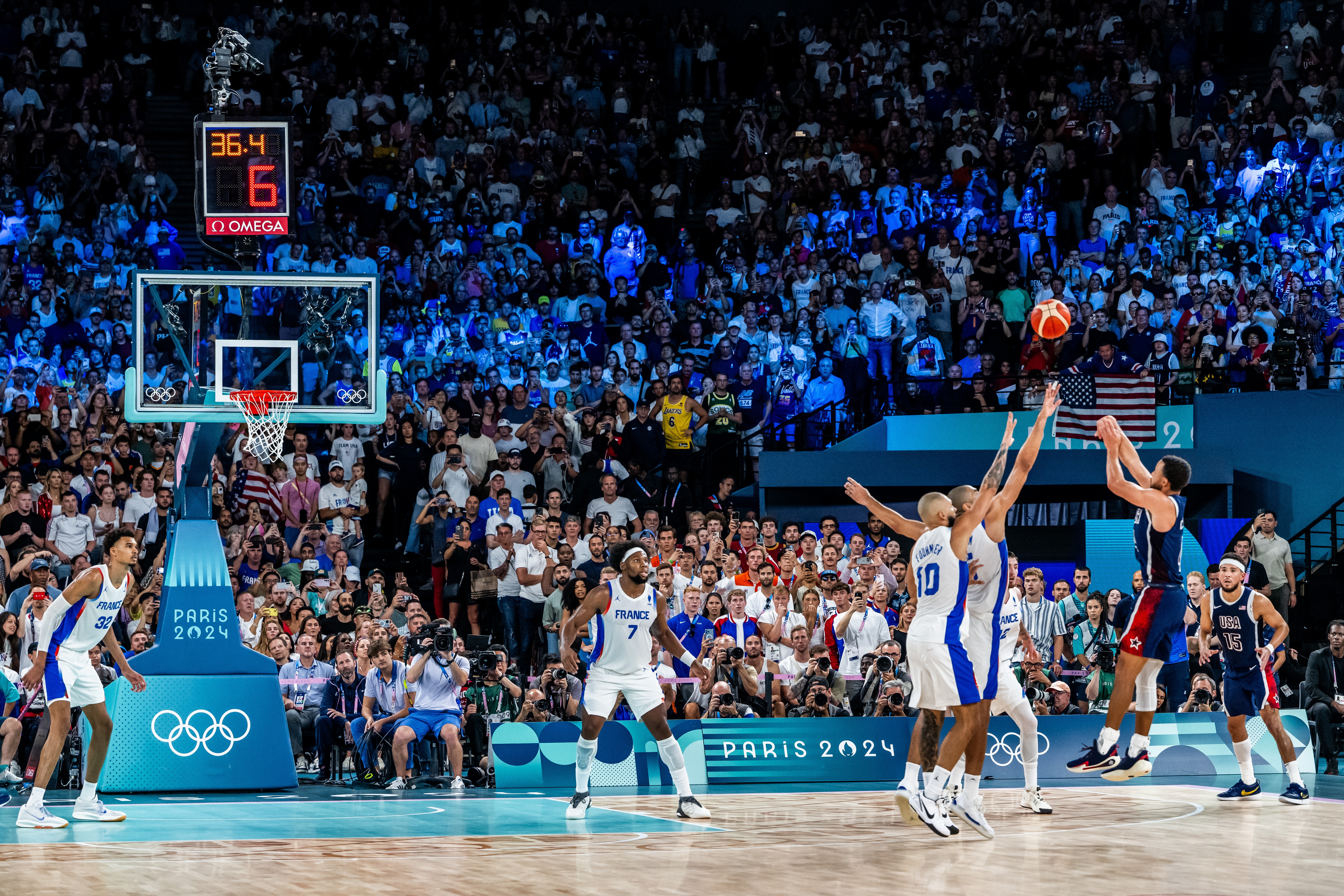 科爾：沒(méi)人有庫里這種心態(tài) 奧運上大家都在讓權 就他主動(dòng)要球打