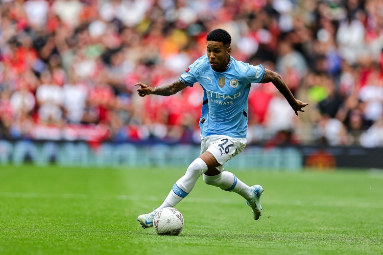 跟隊記者：熱刺引進(jìn)薩維尼奧談判仍處于初期，仍需要10號位球員