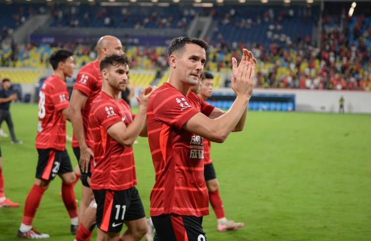 媒體人點(diǎn)評蓉城半場(chǎng)表現：不求輕松拿下&晉級即可，要防對手反擊