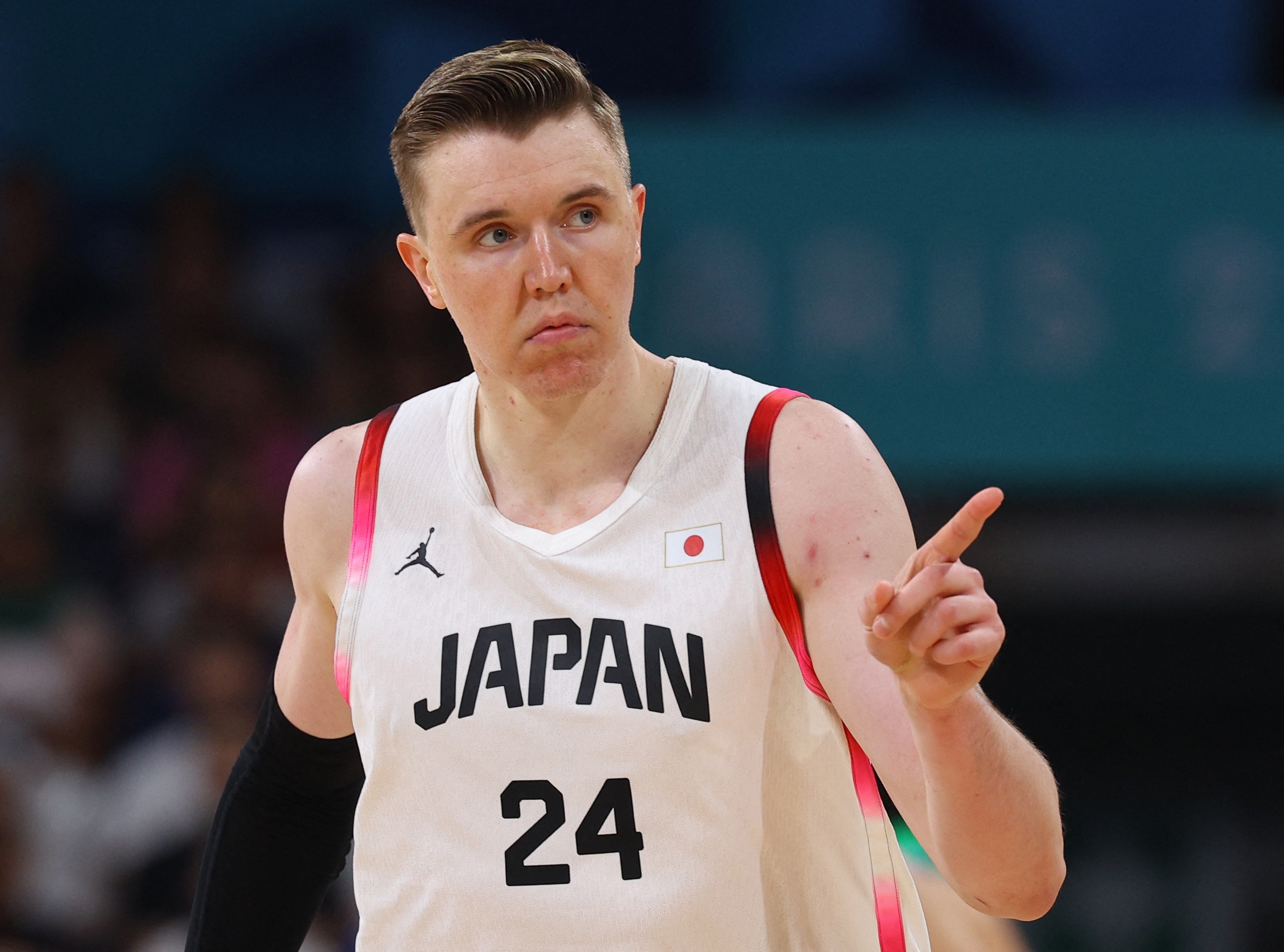 媒體人：日本男籃沒(méi)歸化也就亞洲2流水平 跟中國不在一個(gè)層面上