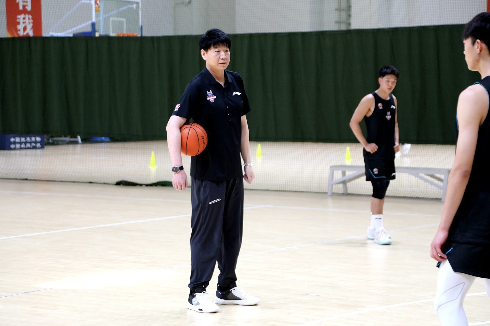 媒體人：山東男籃今年會(huì )選五六名年輕球員進(jìn)一線(xiàn)隊 一周內確定