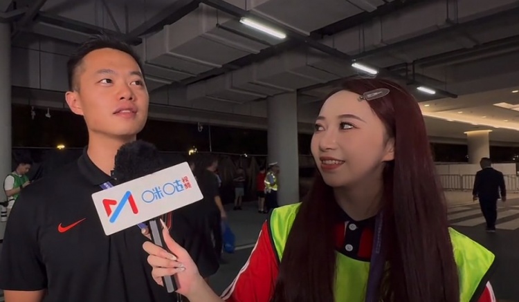 成都蓉城翻譯：曾為能否沖超擔心，與曼谷聯(lián)比賽最后我都快哭了