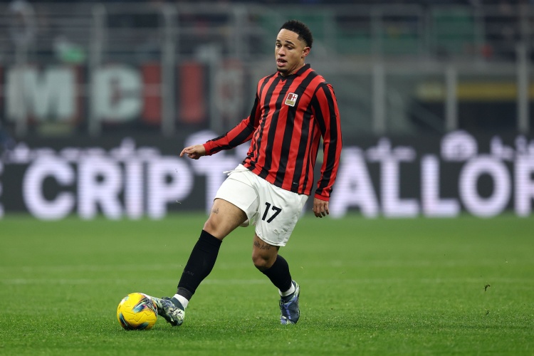 TA：利茲聯(lián)有意米蘭前鋒奧卡福 現階段俱樂(lè )部間尚未進(jìn)行談判