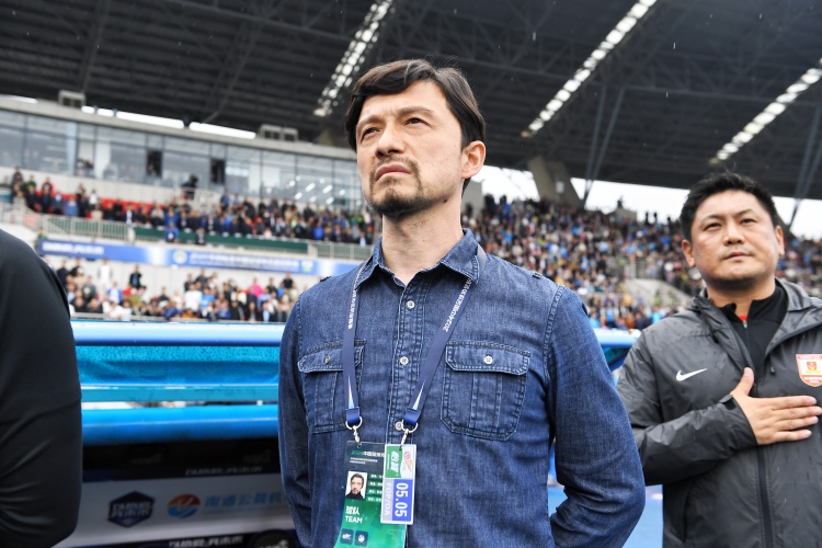 謝暉：留洋溝通不是問(wèn)題 ，踢不上就是實(shí)力不夠