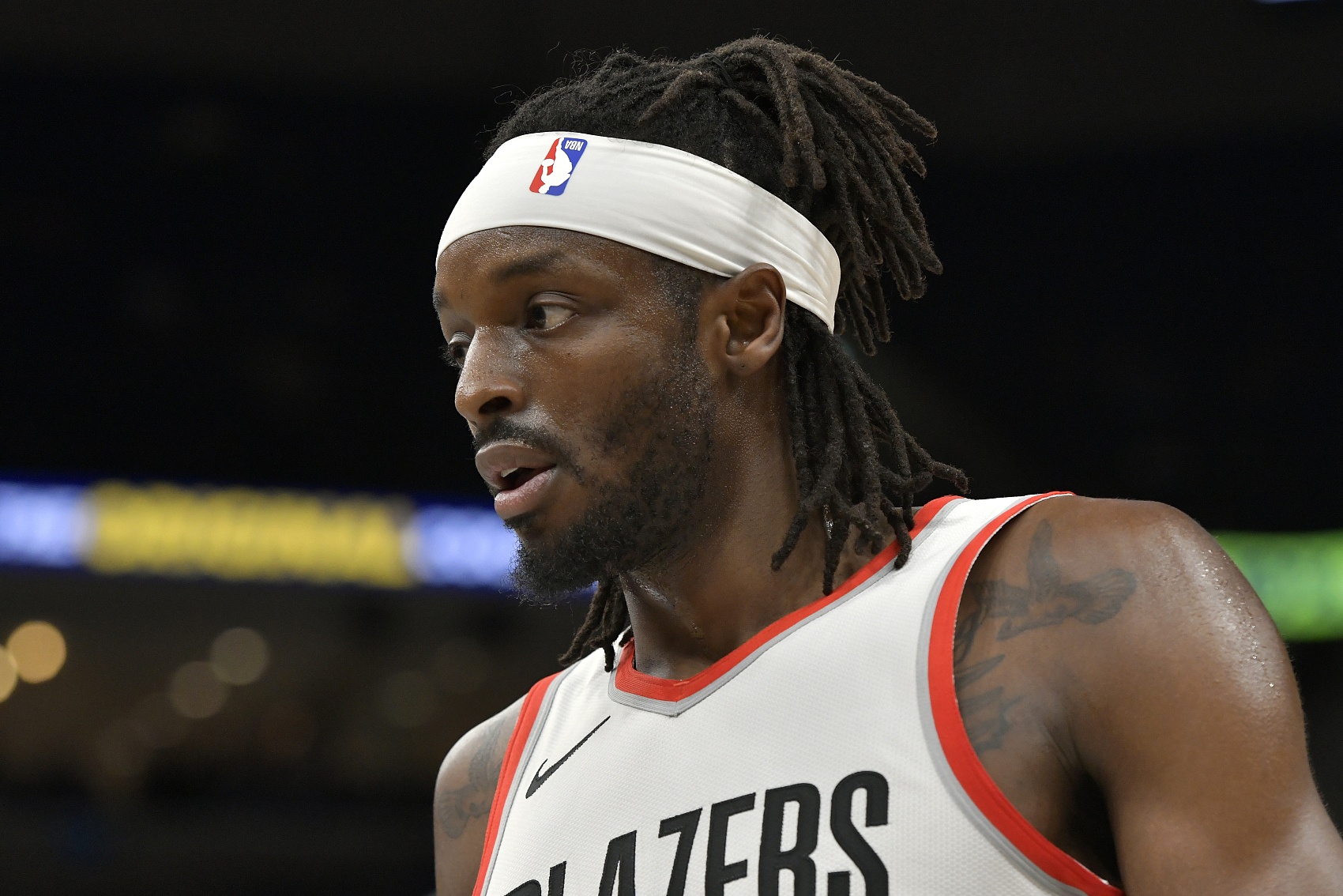 拓記：戰術(shù)地位下降讓格蘭特打得很掙扎 新賽季他可能打替補