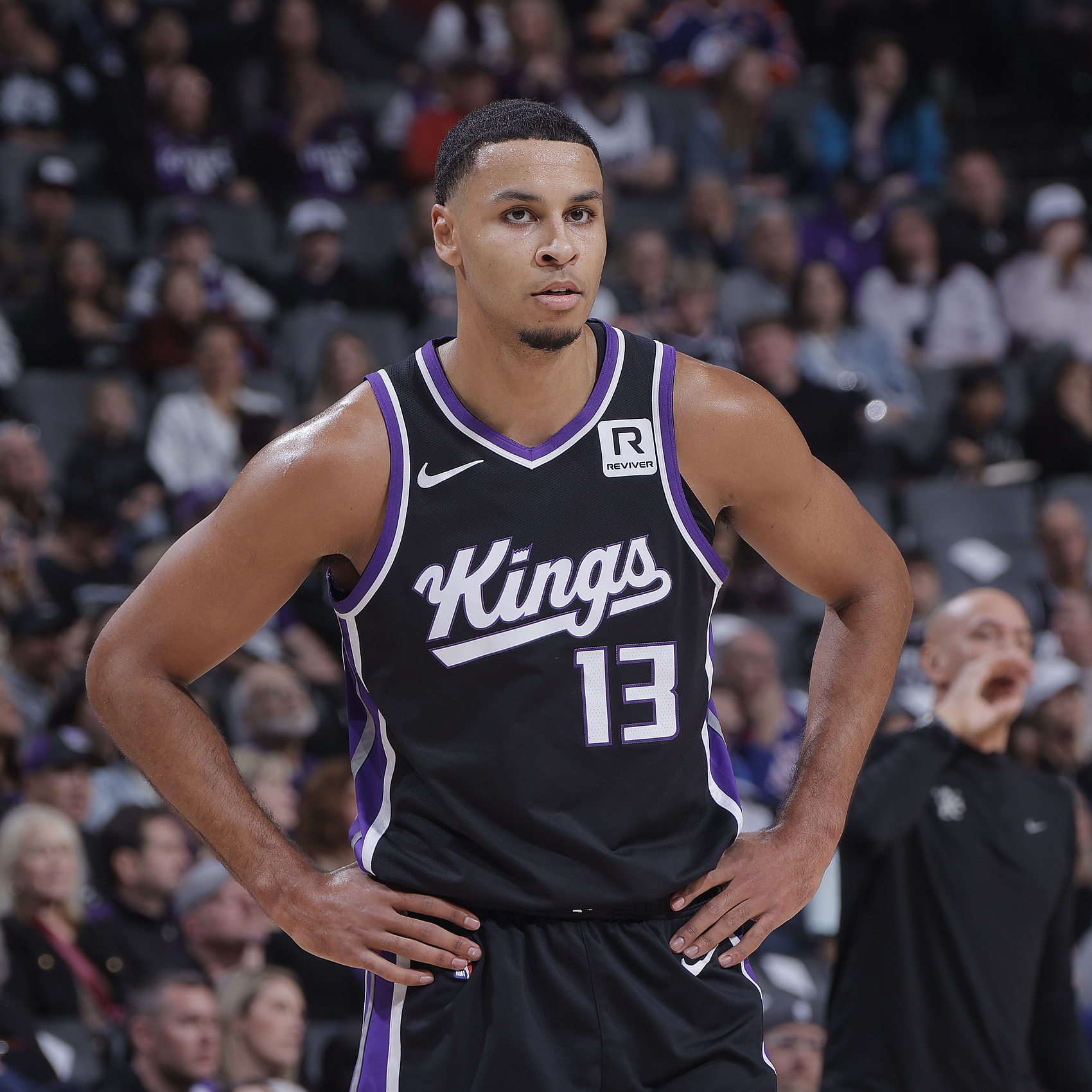 隊記：在和勇士的交易談判中 國王將穆雷和埃利斯列為非賣(mài)品