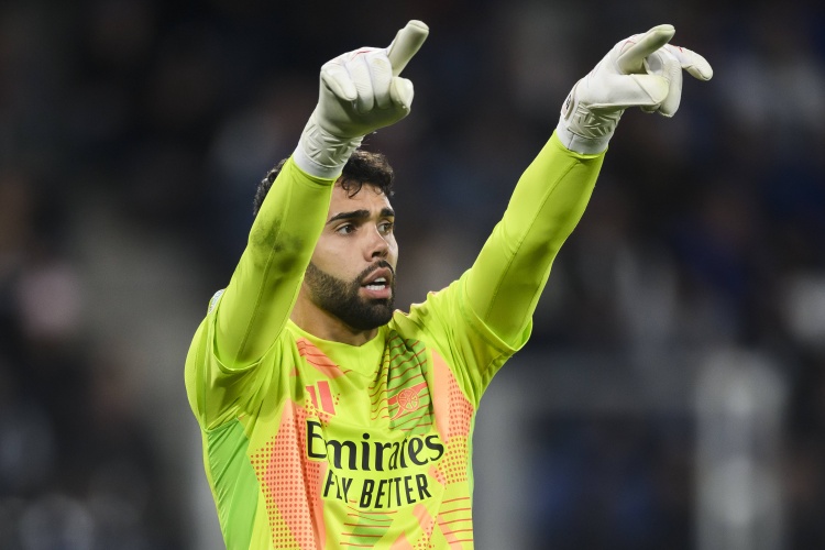 拉亞戰曼聯(lián)完成7次撲救，是英超首輪至今撲救次數最多的門(mén)將