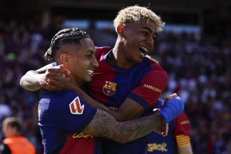 世體：拉菲尼亞&費蘭是亞馬爾的頂級搭檔 三叉戟展現良好化學(xué)反應