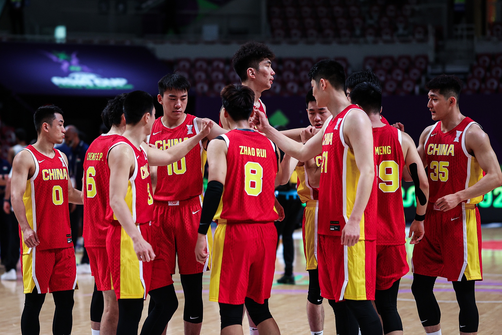 中國體育報：拼搏不止 繼續向前 中國男籃點(diǎn)亮新起點(diǎn)