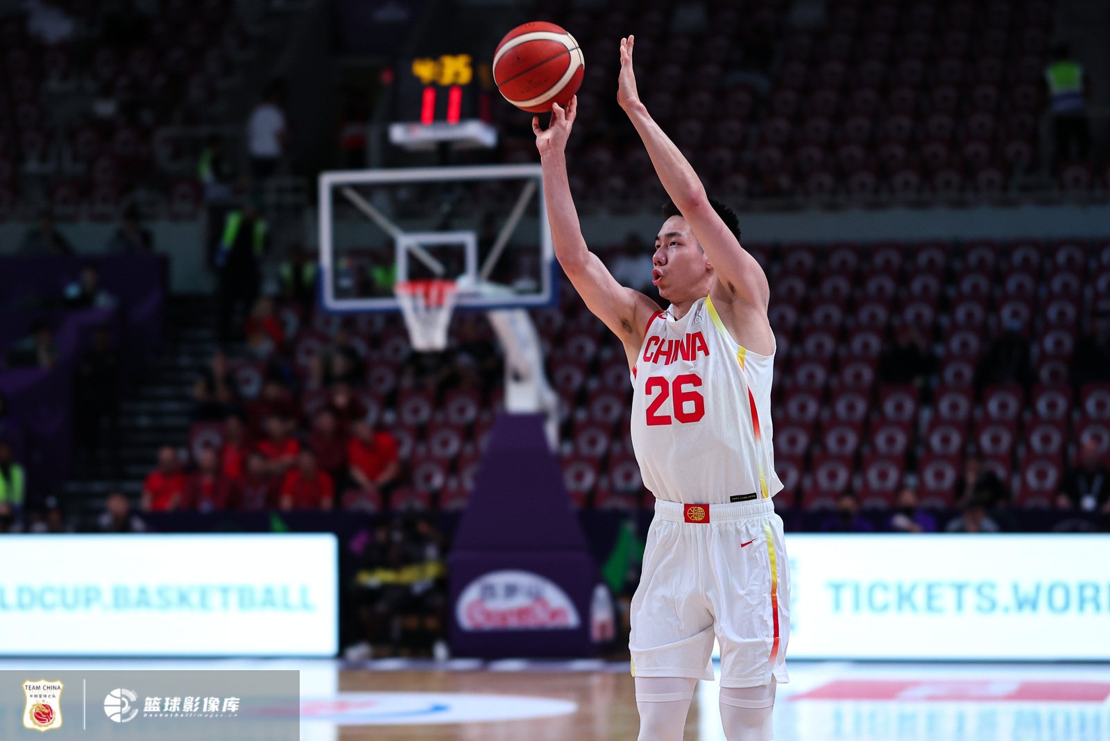 朱俊龍1/4決賽前發(fā)言：大家不要計較數據 我場(chǎng)均1分 但努力做貢獻