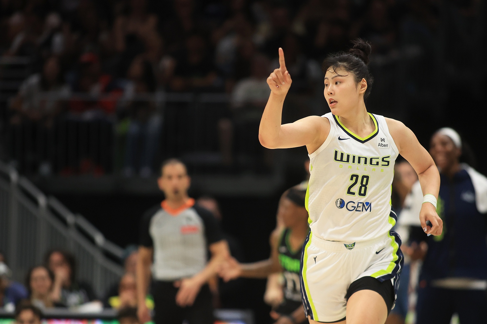 心疼！李月汝受傷前剛簽約了土耳其聯(lián)賽