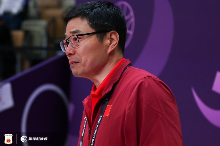 郭振明：亞洲杯跟隊期間一直被中國男籃感染著(zhù) 隊員在場(chǎng)上玩命