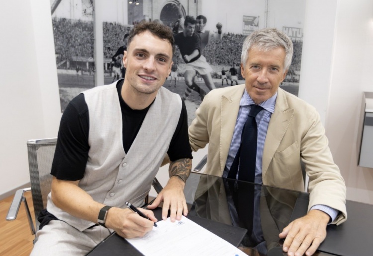 官方：博洛尼亞宣布簽下右后衛佐爾泰亞，上賽季在意甲打進(jìn)6球