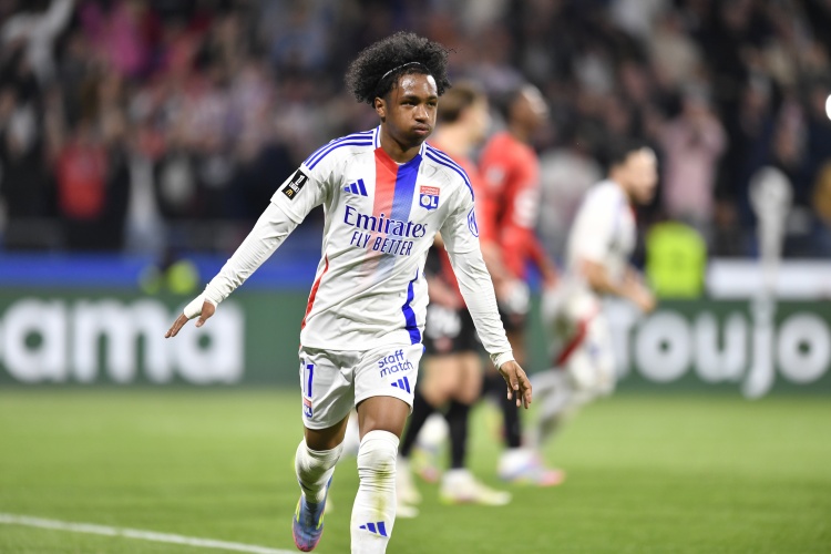 隊報：里昂需賣(mài)福法納平衡財政，埃弗頓報3600萬(wàn)歐球員想去歐冠隊