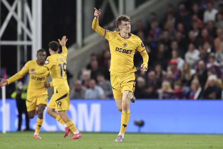 英媒：紐卡對狼隊前鋒拉爾森非常感興趣，球員要價(jià)至少6000萬(wàn)鎊