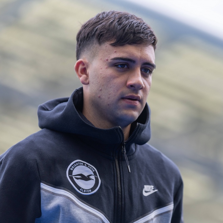 隊報：布萊頓中場(chǎng)布納諾特想去里昂，后者在爭取租借球員一年