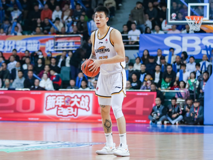 媒體人：張鎮麟父親當年在遼寧打不上球 到了上海隊大殺四方