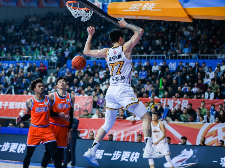 媒體人：上海隊購買(mǎi)力聯(lián)盟第1 去年有難言之隱才讓首鋼專(zhuān)美于前