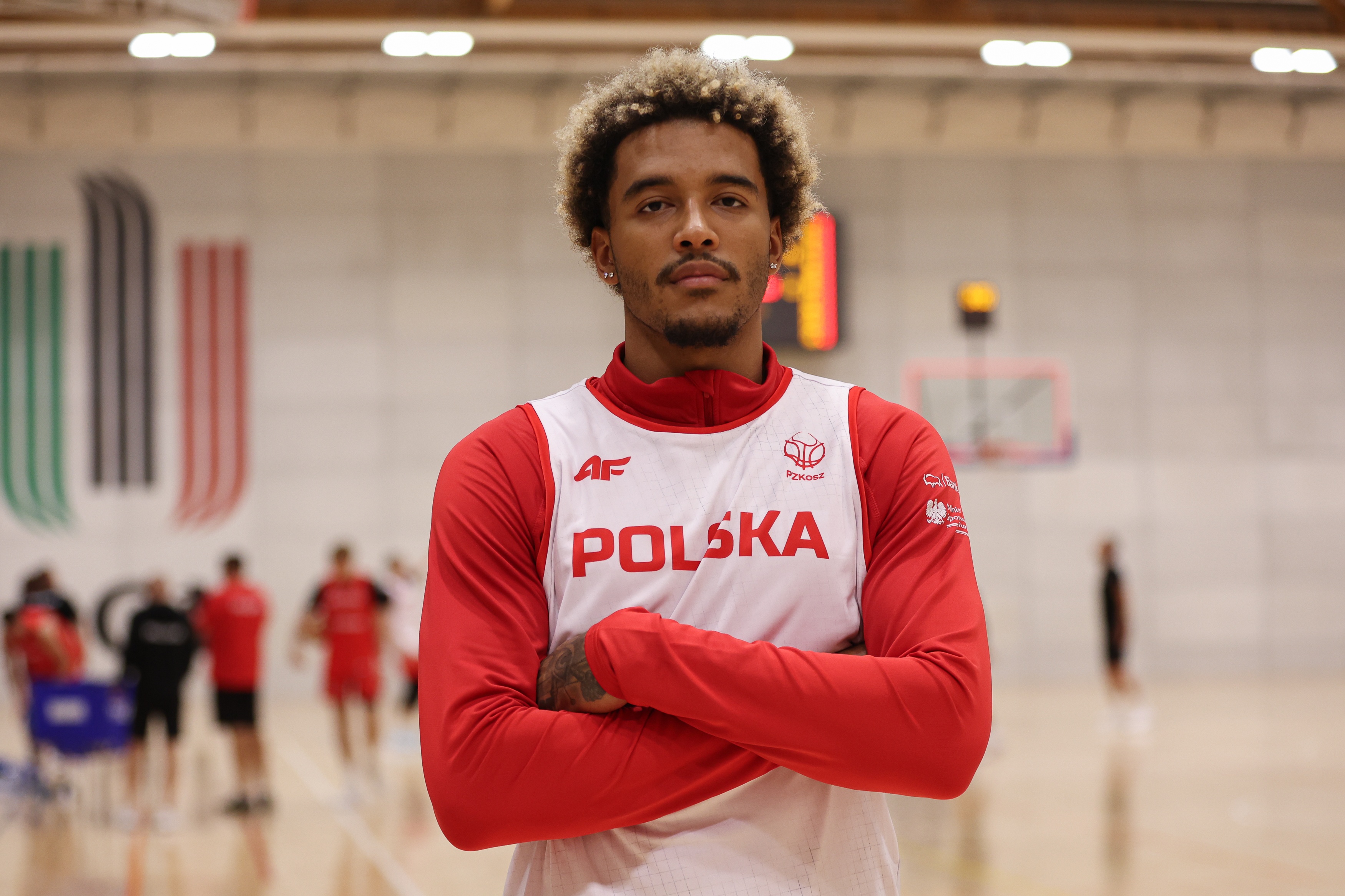 小腿受傷無(wú)緣歐錦賽 波蘭首勝后索漢發(fā)推：?。。。。?！Let's go