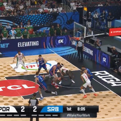 賞心悅目！約基奇&約維奇各一個(gè)單手傳球 助阿夫完成快攻