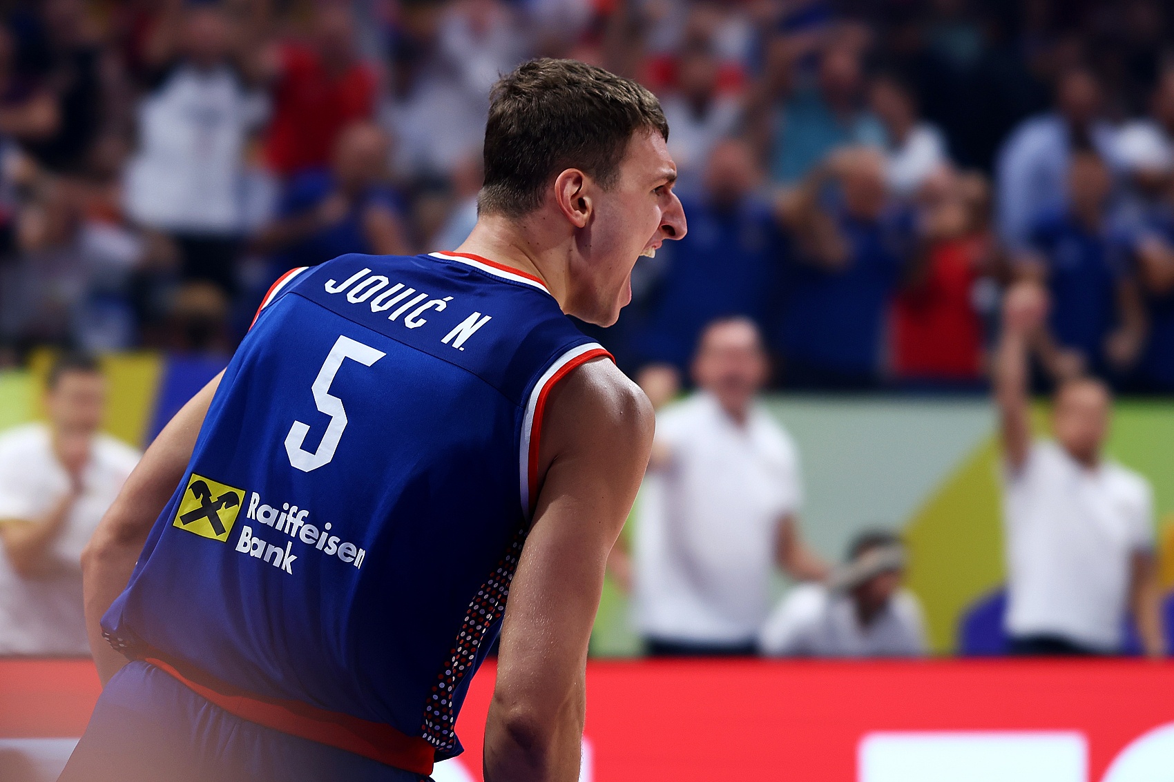 命中率百分百！約維奇6中6&三分2中2 得到18分6板1助1斷