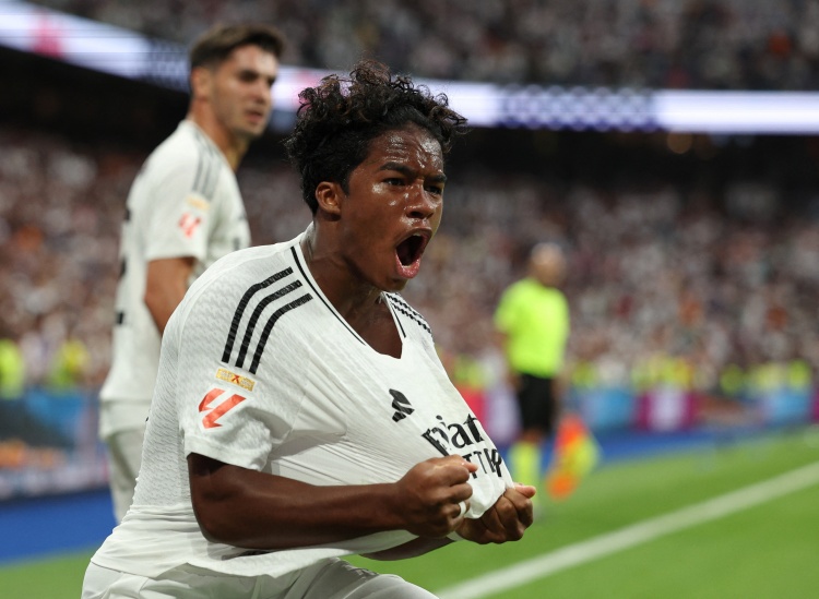 馬卡：恩德里克恢復草地訓練，他想贏(yíng)得阿隆索信任扮演重要角色