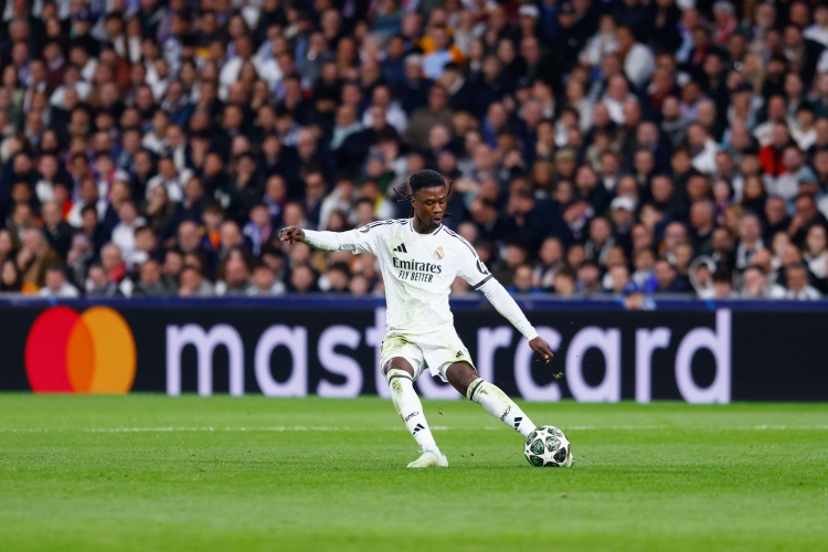 馬卡：卡馬文加腳踝扭傷缺席比賽，預計9月份國家隊比賽日后復出