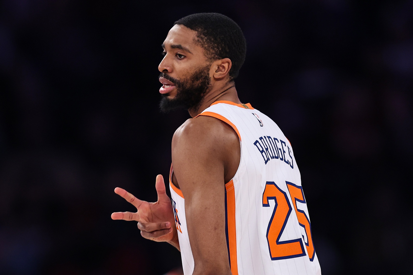 鐵人！祝尼克斯球星米卡爾-布里奇斯29歲生日快樂(lè )！生涯至今全勤