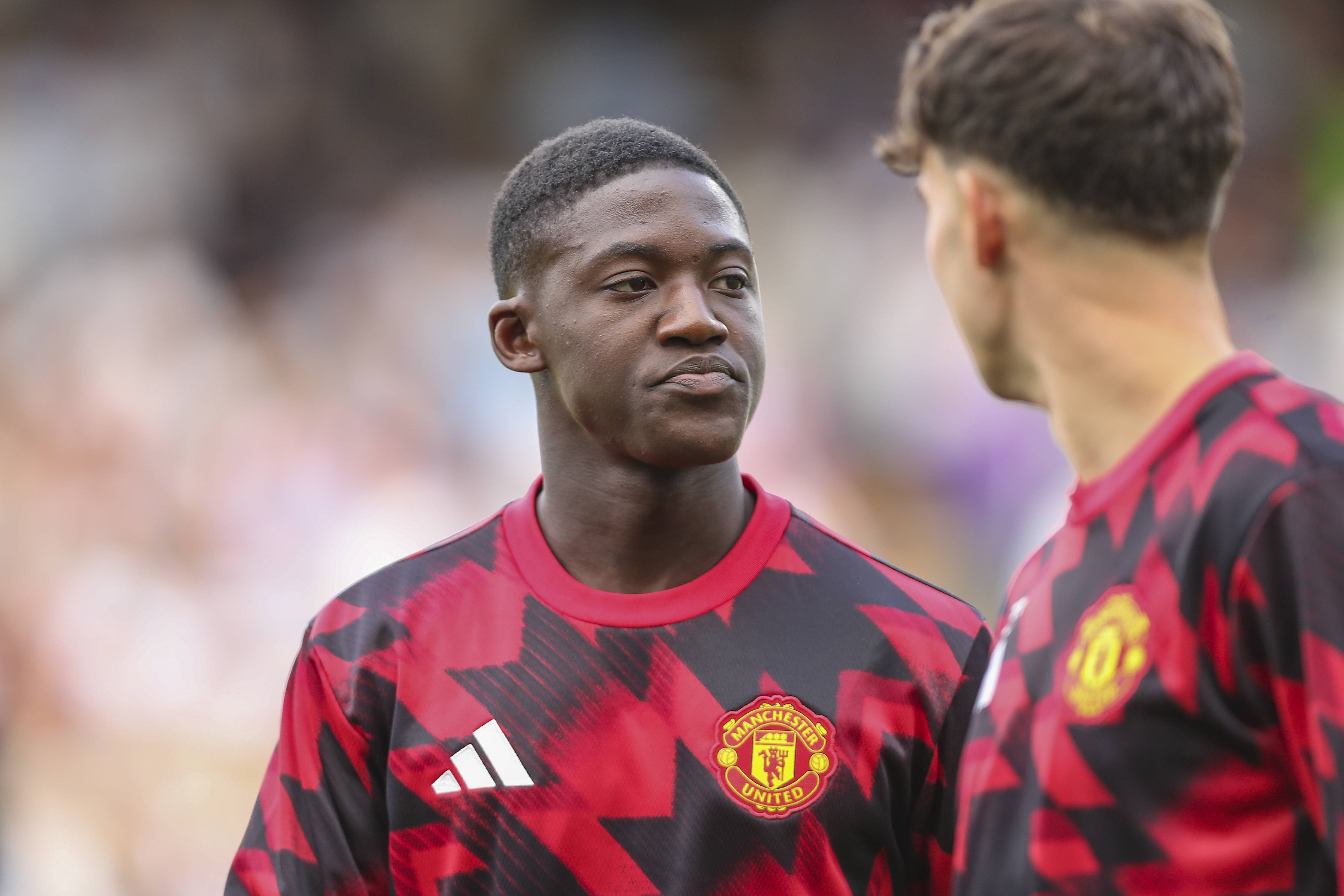 費迪南德：別再讓我看到梅努想離開(kāi)的消息，我希望他繼續留在曼聯(lián)