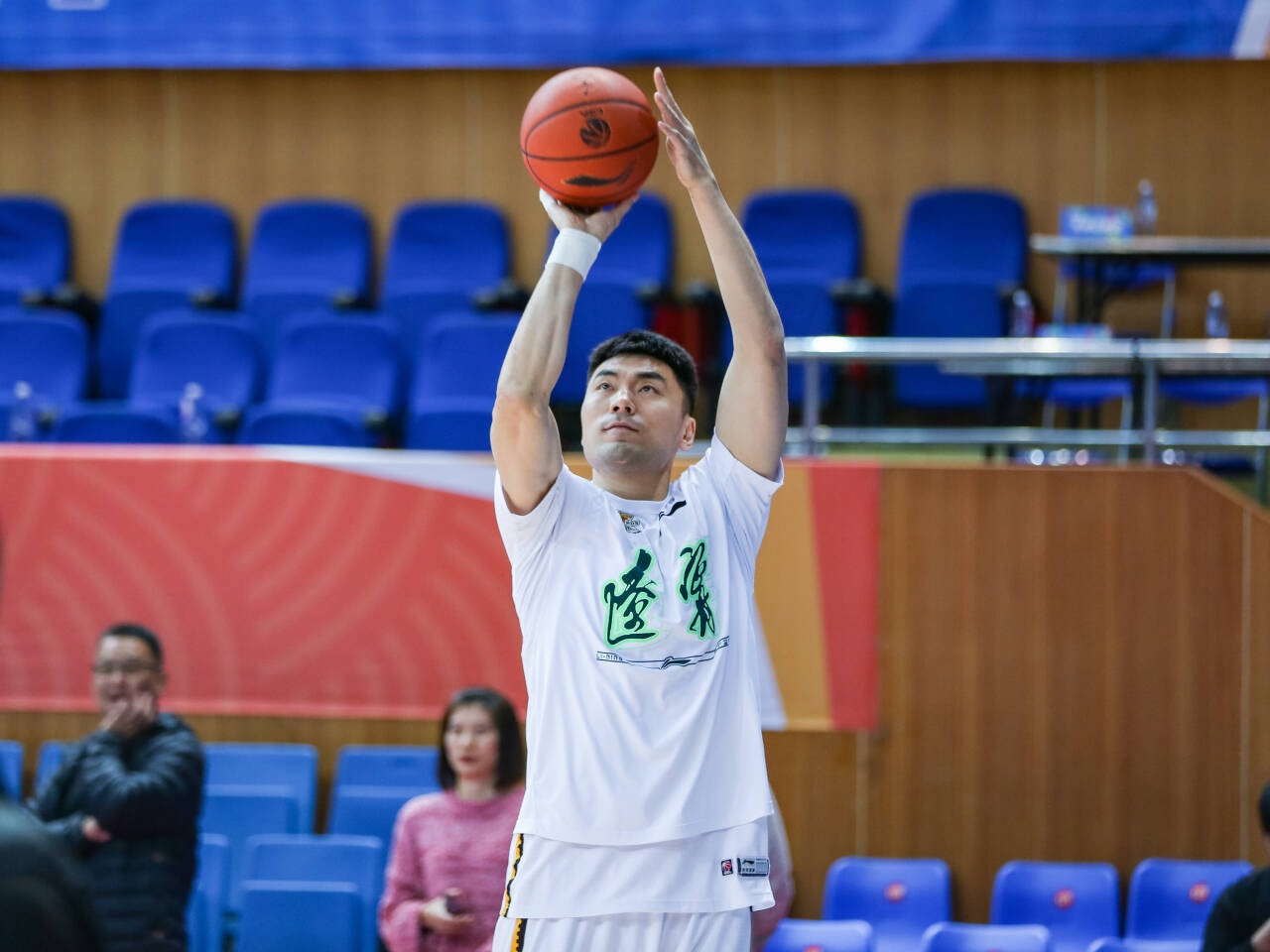 李曉旭將開(kāi)啟在遼寧男籃的第21個(gè)賽季 出戰19個(gè)賽季&4奪總冠軍