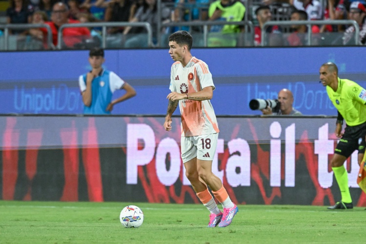 上賽季至今，蘇萊是五大聯(lián)賽客場(chǎng)進(jìn)球5+第四年輕球員