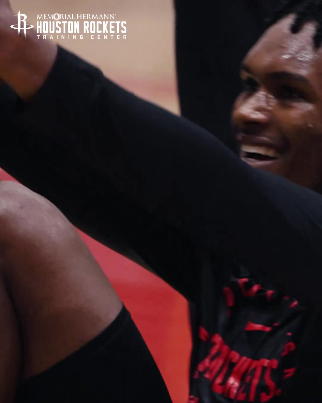 媒體人：東契奇再這么打估計打不完就受傷 簡(jiǎn)直太累了