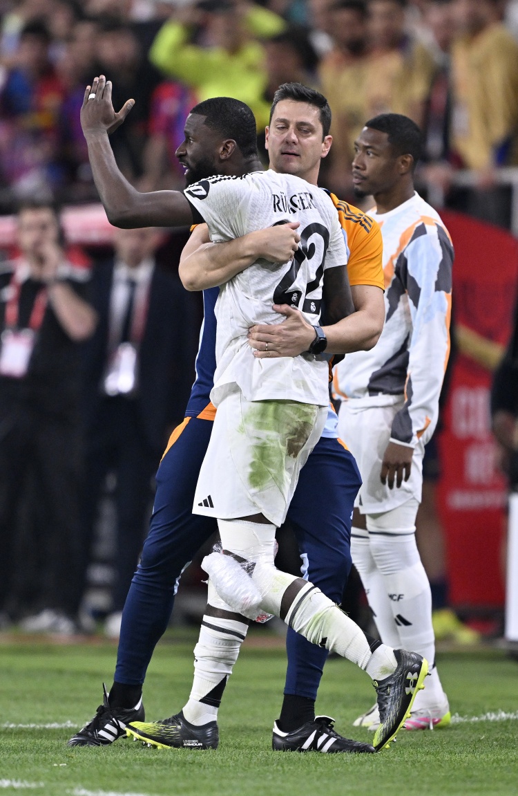 馬卡：呂迪格向自己扔膠帶的裁判親自道歉，對方也接受了他的道歉