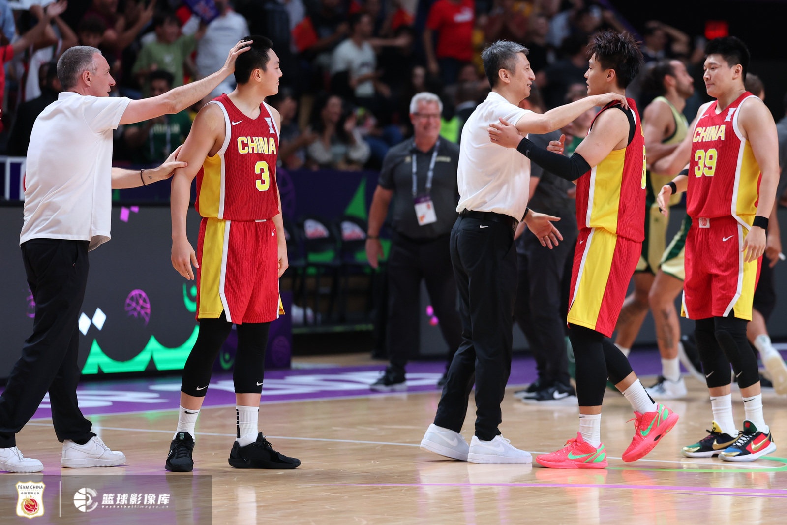 蘇群：中國男籃歸化一個(gè)小外援當核心后衛 可把隊伍提升一個(gè)檔次