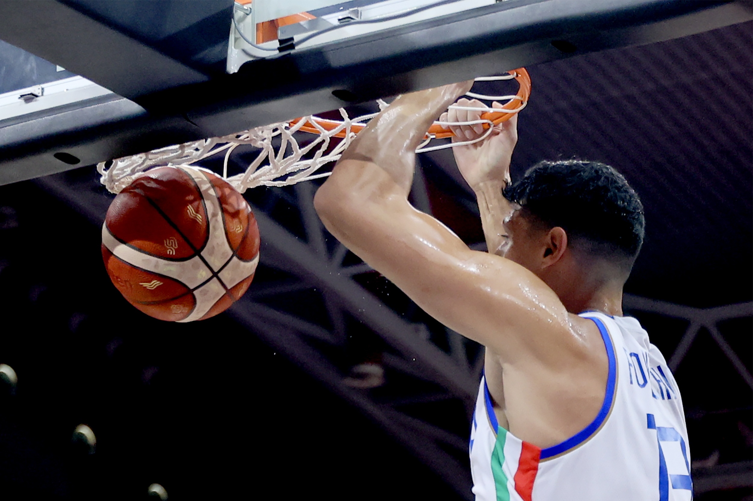 炸裂狀態(tài)！豐泰基奧7記三分狂轟39分8板3助！正負值+25冠絕全場(chǎng)！