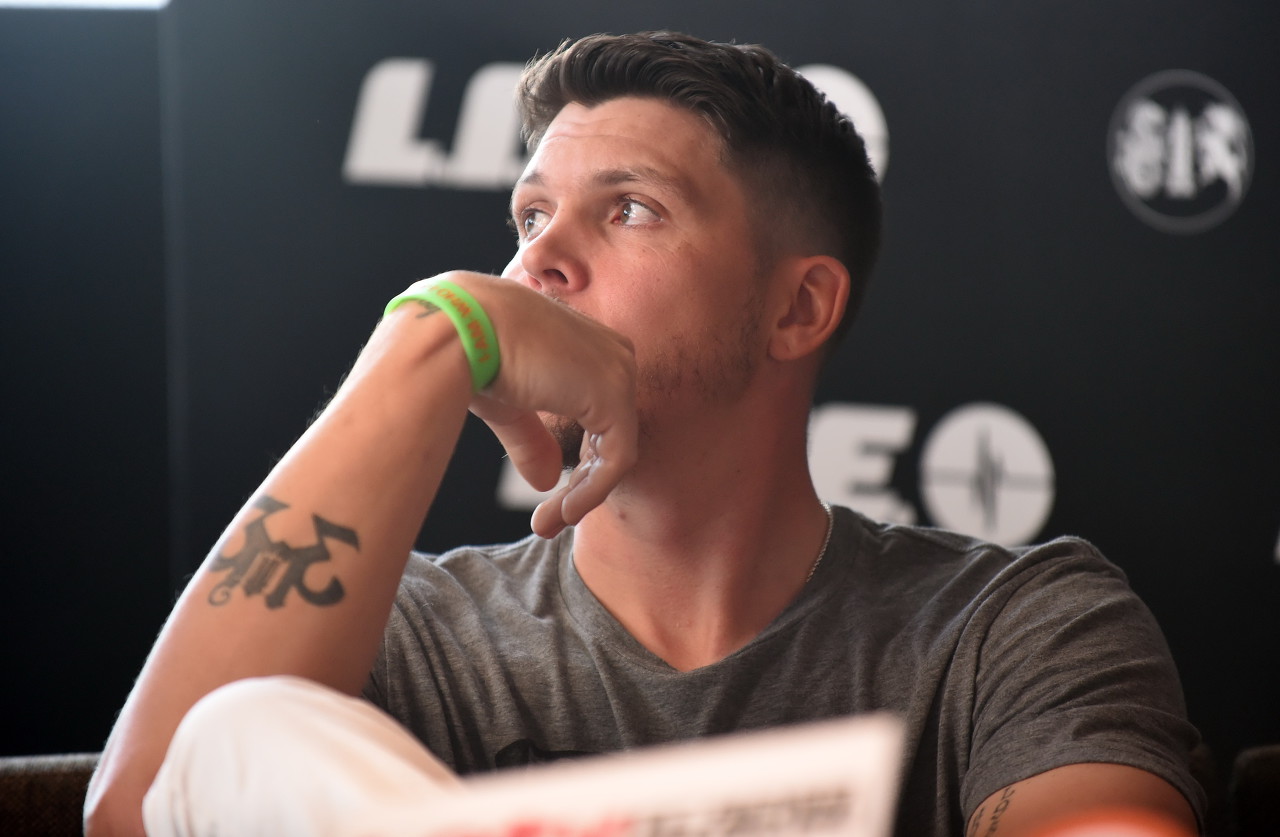 是誰(shuí)？邁克-米勒：在掘金時(shí)老板讓我教某樂(lè )透秀投籃 他遲到了三次