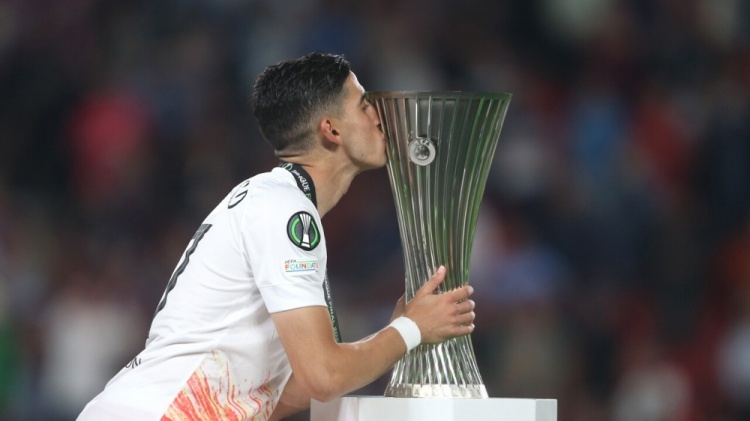 官方：西漢姆后衛阿格德轉會(huì )加盟馬賽