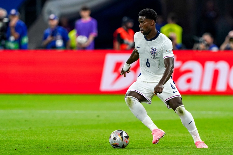 英媒：利物浦會(huì )再追格伊，拜仁有意賽季結束免簽他