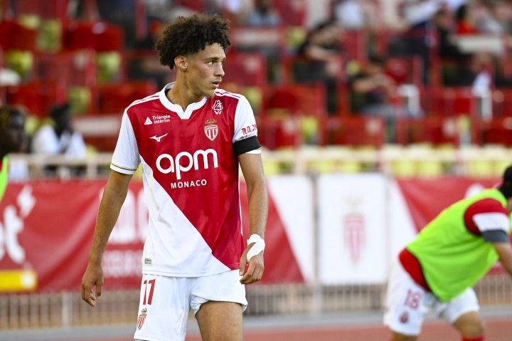 阿克利烏舍：伊涅斯塔是我的偶像，我經(jīng)常觀(guān)察齊達內怎么做