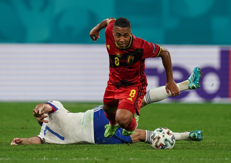 作為比利時(shí)隊長(cháng)首發(fā)連續2場(chǎng)參與2球，蒂萊曼斯是有統計以來(lái)首人