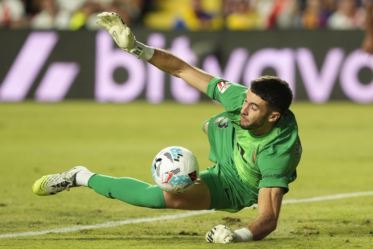 巴薩新門(mén)神！馬卡：2500萬(wàn)歐買(mǎi)霍安-加西亞證明是一筆超值投資