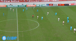 王鈺棟傳中拜合拉木打門(mén)，碰到后點(diǎn)的朱鵬宇入網(wǎng)，U22國足9-0領(lǐng)先