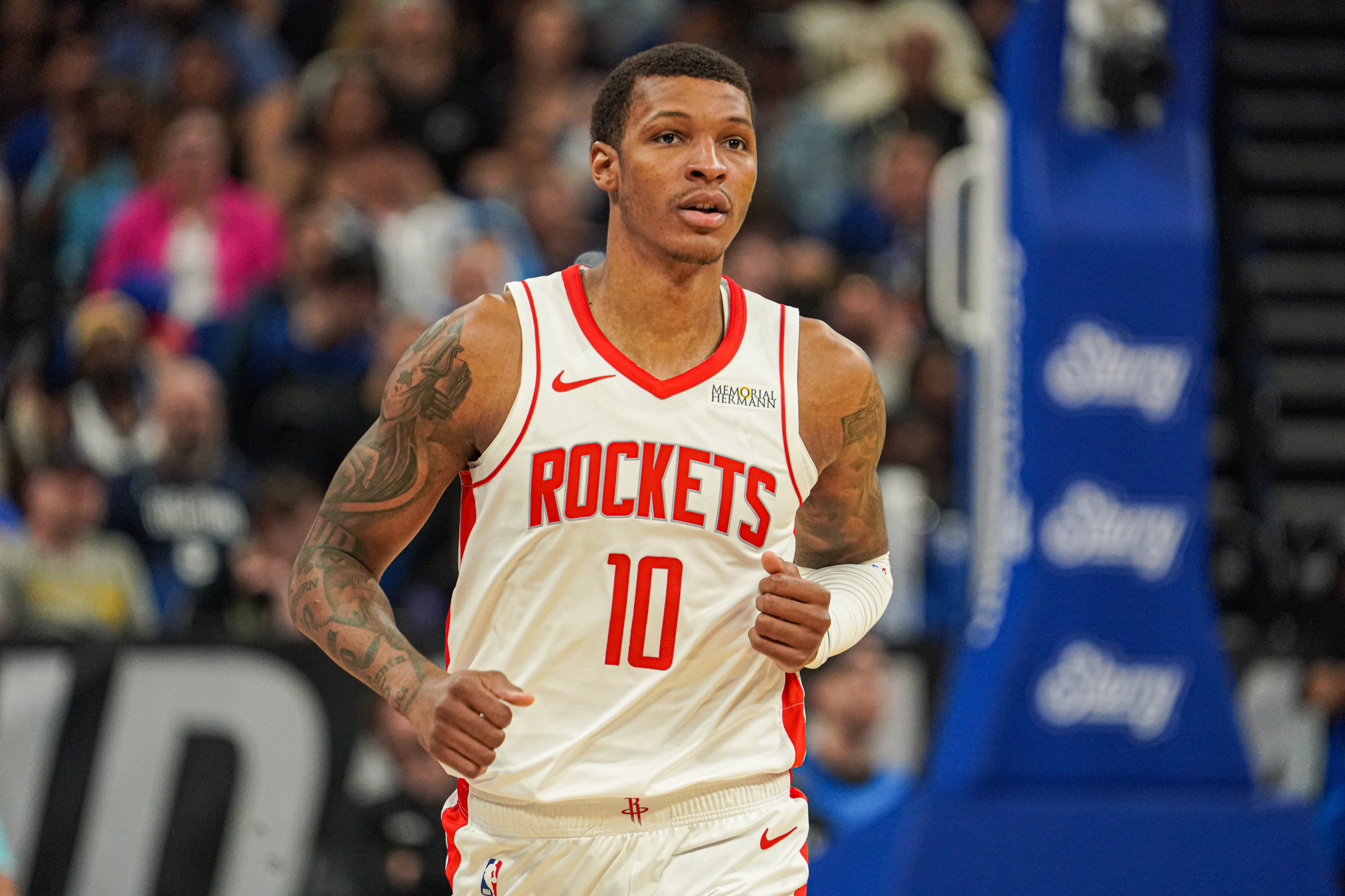 斯通：小賈很有上進(jìn)心 最欣賞他從不找借口&坦然接受批評