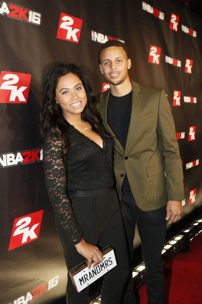 夸梅：庫里的錯在于找了不愛(ài)自己的女人 她會(huì )分走你一半財產(chǎn)