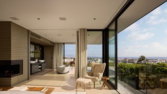 2500萬(wàn)！東契奇買(mǎi)豪宅一點(diǎn)沒(méi)講價(jià)??莎拉波娃昔日買(mǎi)房?jì)H花410萬(wàn)